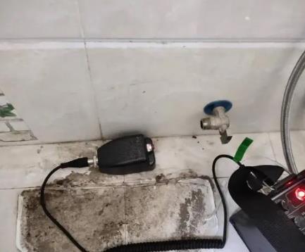 瓜州屋顶漏水维修公司分享下卫生间漏水的危害及解决方法